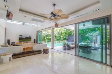 Gorgeous, spacious 3-bedroom villa, with pool view in Diamond Tree Villa project, on Bangtao/Laguna beach