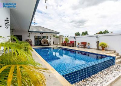 Luxury 5-Bedroom Pool Villa in Hua Hin at Sunset Views