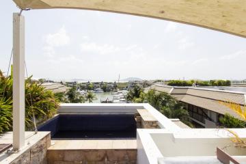 Gorgeous 3-bedroom penthouse, with pool view in Royal Phuket Marina project, on Koh Kaew beach
