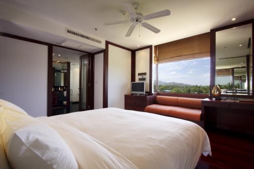 Luxury 3-bedroom apartments, with pool view in Royal Phuket Marina project, on Koh Kaew beach