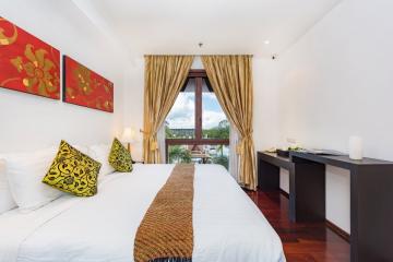 Luxurious 3-bedroom penthouse, with sea view in Royal Phuket Marina project, on Koh Kaew beach