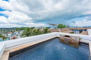 Luxurious 3-bedroom penthouse, with sea view in Royal Phuket Marina project, on Koh Kaew beach