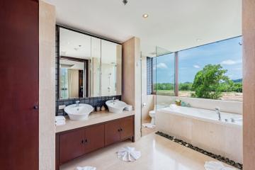 2 ห้องนอน, 2 ห้องน้ำ คอนโด ราคา ฿ 18,000,000
