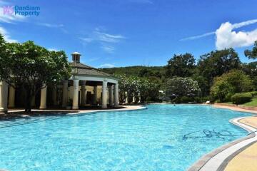 Luxurious Golf Villa in Hua Hin at Palm Hills Golf Resort