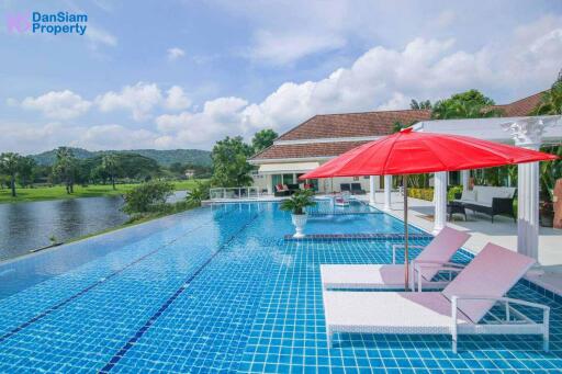 Luxurious Golf Villa in Hua Hin at Palm Hills Golf Resort