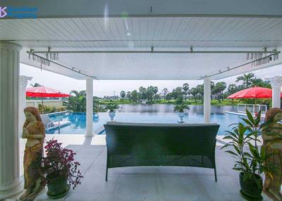 Luxurious Golf Villa in Hua Hin at Palm Hills Golf Resort