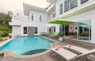 Comfortable, spacious 4-bedroom villa, with pool view, on Kathu beach