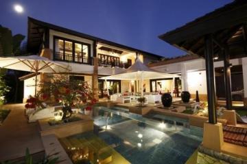 Chic 3-bedroom villa, with pool view and near the sea in Chom Tawan project, on Bangtao/Laguna beach  ( + Video review)