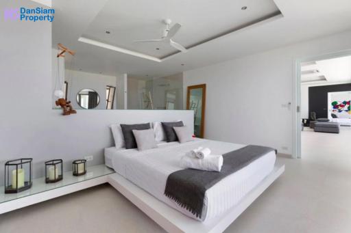 Ultra-modern Design 4-Bedroom Samui Sea View Villa in Plai Laem