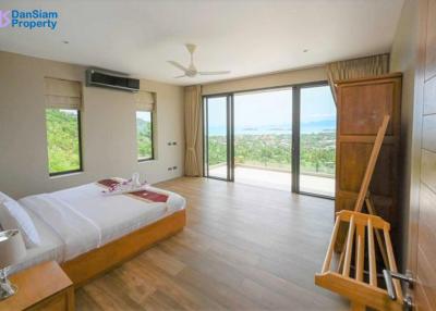 Stunning 6-Bedroom Samui Sea View Villa in Plai Laem