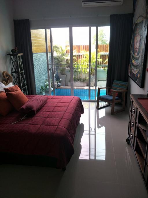 Luxury 2-bedroom villa, with pool view and near the sea, on Thalang beach