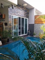 Luxury 2-bedroom villa, with pool view and near the sea, on Thalang beach