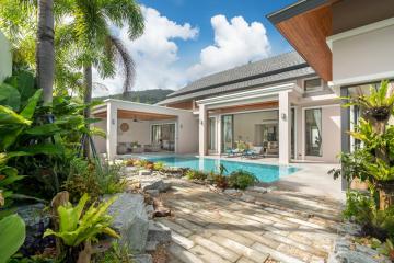 Modern pool villa at The Breeze