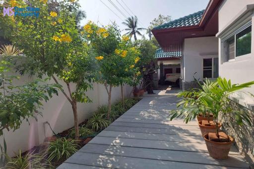 Renovated Pool Villa in Pranburi/Sam Roi Yot at Hana Village1