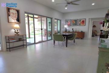 Renovated Pool Villa in Pranburi/Sam Roi Yot at Hana Village1