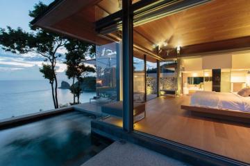 Contemporary piece of art villa with sea view