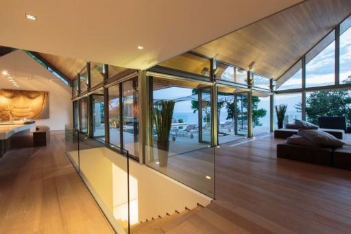 Contemporary piece of art villa with sea view