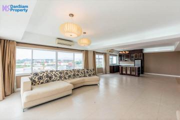 Beach condo in Hua Hin/Khao Takiab at Jamchuree3