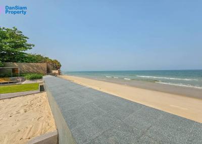 Large Beachfront Condo in Hua Hin at Baan San Ngam