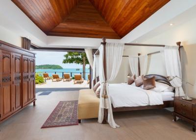 Thai-Bali styled 5-bedroom oceanfront villa