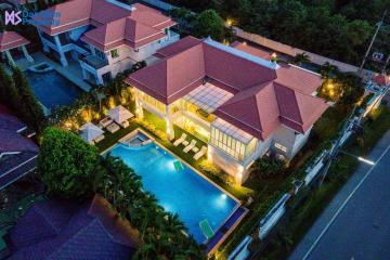 Luxury 4-Bedroom Pool Villa in Hua Hin at Royal Mountain