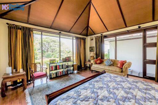 Bali-style Golf Villa in Hua Hin at Palm Hills Golf Resort