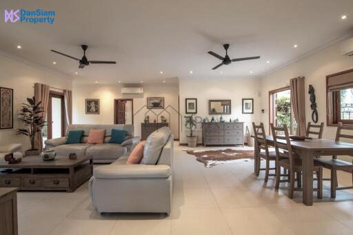 Grand 4-Bedroom Villa in Hua Hin at Coconut Gardens1