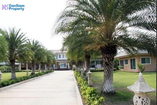 Two-storey Golf Villa in Hua Hin at Palm Hills Golf Resort