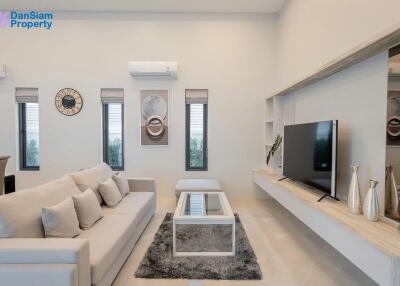 Brand-new Modern Pool Villa in Hua Hin at Baan View Khao