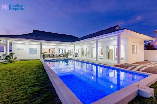 Unique 5-Bedroom pool Villa in Hua Hin on Large Land Plot