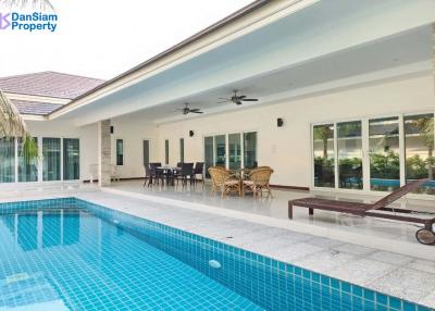 Luxury 3-Bedroom Villa in Hua Hin near Palm Hills Golf Club