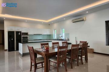 Luxury 3-Bedroom Villa in Hua Hin near Palm Hills Golf Club