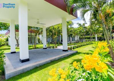 Luxury 4-Bedroom Villa in Hua Hin at Black Lotus Villas