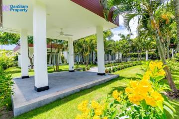 Luxury 4-Bedroom Villa in Hua Hin at Black Lotus Villas