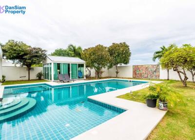 Luxury 4-Bedroom Pool Villa in Hua Hin at Falcon Hill