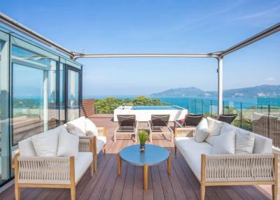 Fashionable 3-bedroom penthouse, with sea view in Bluepoint Condominiums project, on Patong Beach beach