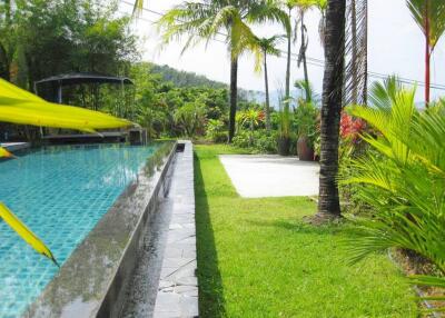Gorgeous, large 3-bedroom villa, with sea view in The Villas Overlooking Layan project, on Bangtao/Laguna beach