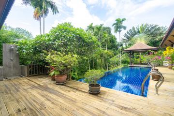 Luxurious 5-bedroom villa, with pool view in The Naya project, on Rawai beach