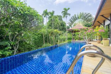 Luxurious 5-bedroom villa, with pool view in The Naya project, on Rawai beach