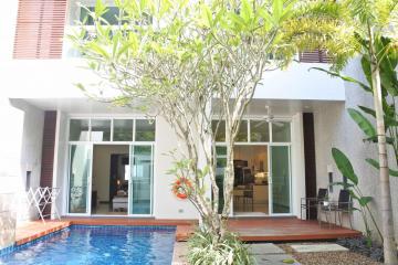 Gorgeous 3-bedroom villa, with pool view in Two Villas Oxygen Bangtao project, on Bangtao/Laguna beach