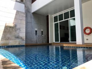 Luxurious 3-bedroom villa, with pool view in Two Villas Oxygen Bangtao project, on Bangtao/Laguna beach