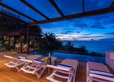 Cozy premium, spacious 3-bedroom villa, with sea view and near the sea in Surin Heights project, on Surin Beach beach