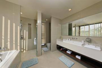 4 ห้องนอน, 5 ห้องน้ำ บ้าน ราคา ฿ 31,000,000