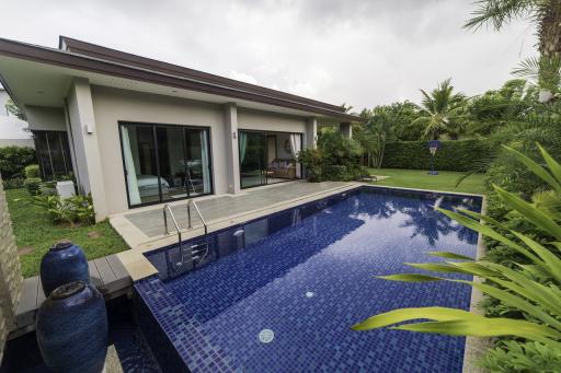 Luxurious 3-bedroom villa, with pool view in Peykaa Estate Villas project, on Bangtao/Laguna beach