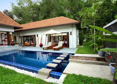 Luxury 4-bedroom villa, with pool view, on Rawai beach