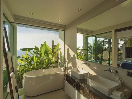 Fashionable premium, large 6-bedroom villa, with sea view in Cape Amarin project, on Kamala Beach beach