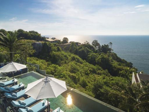 Fashionable premium, large 6-bedroom villa, with sea view in Cape Amarin project, on Kamala Beach beach