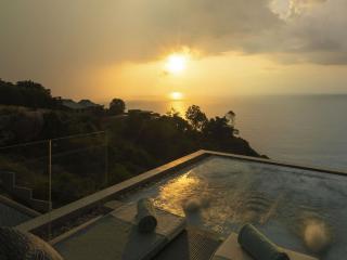 Fashionable premium, large 6-bedroom villa, with sea view in Cape Amarin project, on Kamala Beach beach