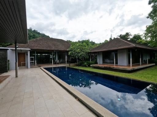 Luxury 4-bedroom villa, with pool view in Loch Palm project, on Kathu beach