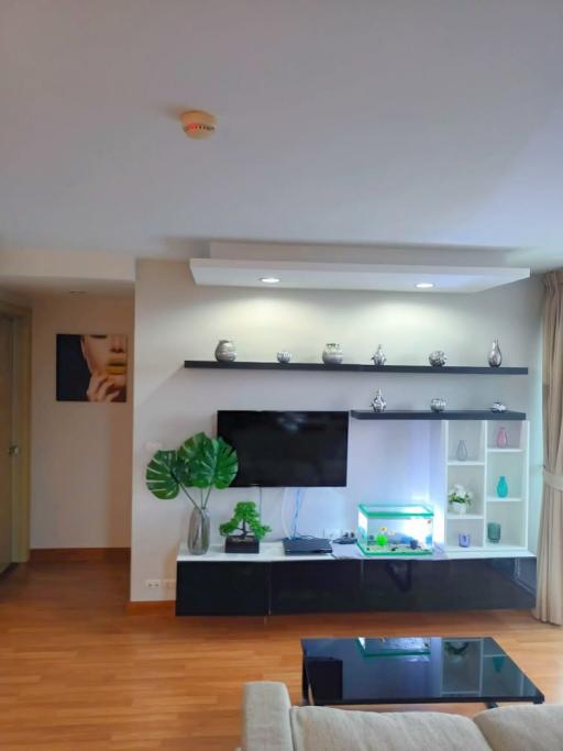 Amazing 2-bedroom apartment at The Light project near Suang luang Park